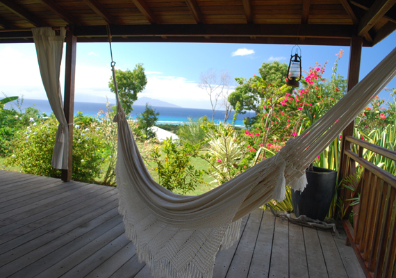 Terrasse avec vue panoramique sur la Mer des Caraibes.